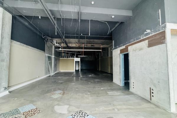 Aquiler de local en istrip mall plaza