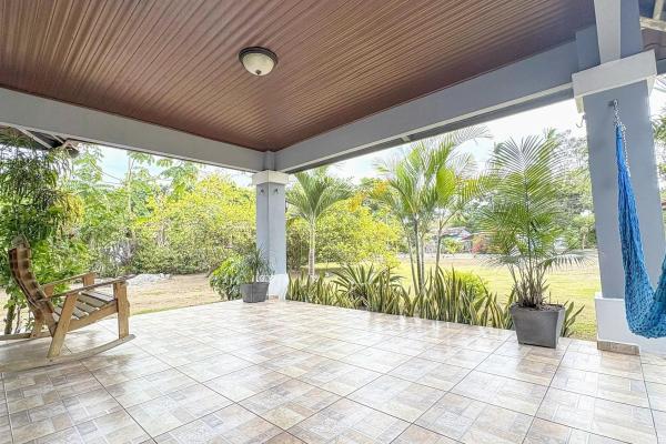 Spacious property with 2,182 m²