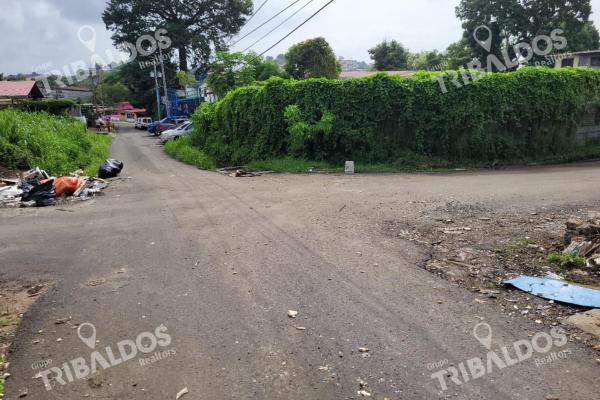 Venta de terreno con mejoras en pueblo nuevo