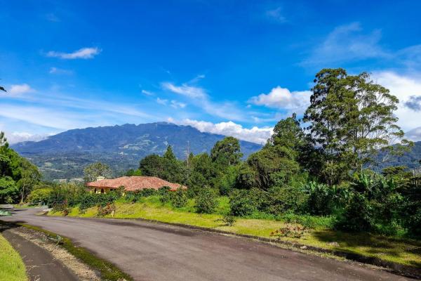 Premium home building lot in las terrazas –boquete