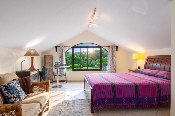 Two villas with 6 bedrooms and mountain views