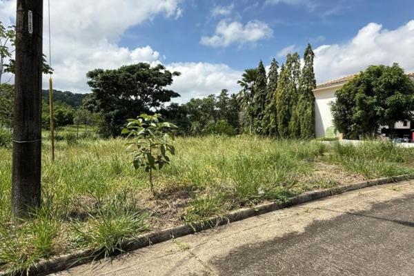 Lote en venta en club de golf de panamá