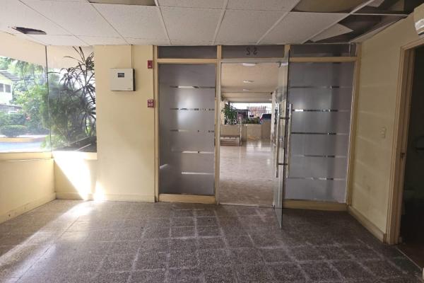 Banco vende local comercial en torre comosa, obarrio