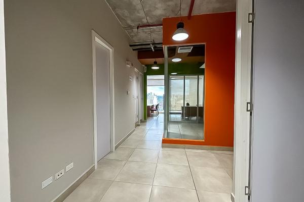 Venta de oficina en obarrio, ph sortis