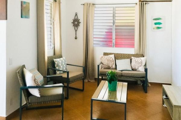 Casa en pedasí con área independiente para huéspedes