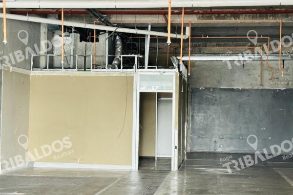 Aquiler de local en istrip mall plaza