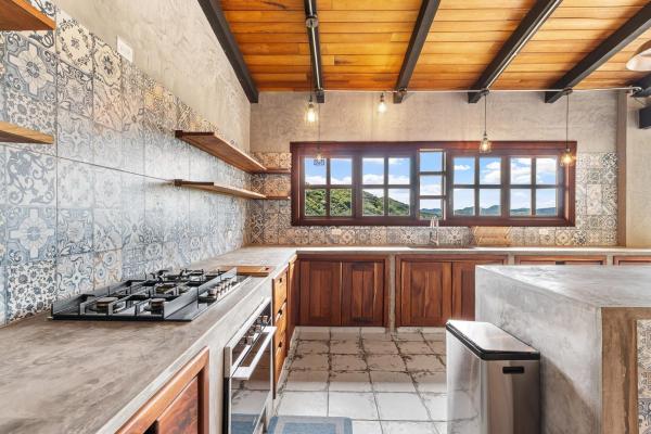 Santa fe high-quality mountain house with pool