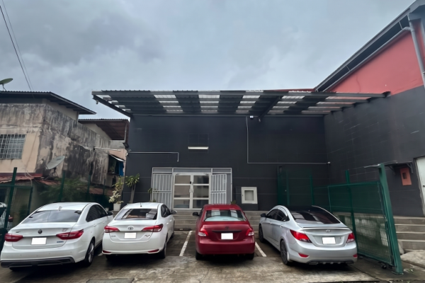 Venta de local comercial en ph centro comercial plaza sur
