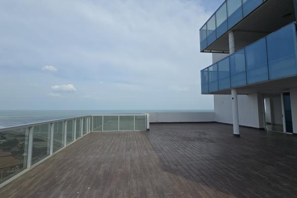 Venta de apartamento en ocean waves nueva gorgona