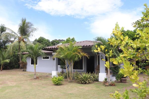 Spacious property with 2,182 m²
