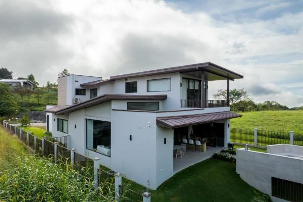 Turnkey luxury in lucero golf & country club