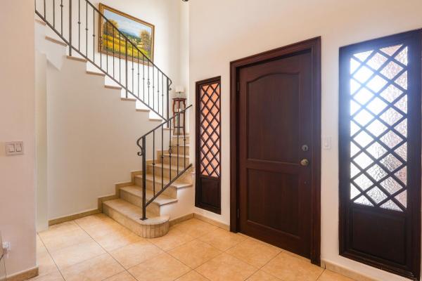 Venta de casa unifamiliar en palmeras del este, costa del este remodelada
