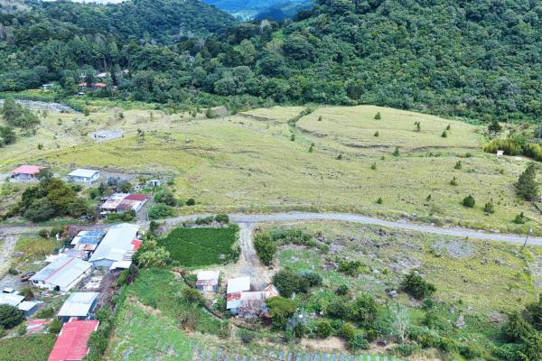 Large residential lot for sale – paso ancho