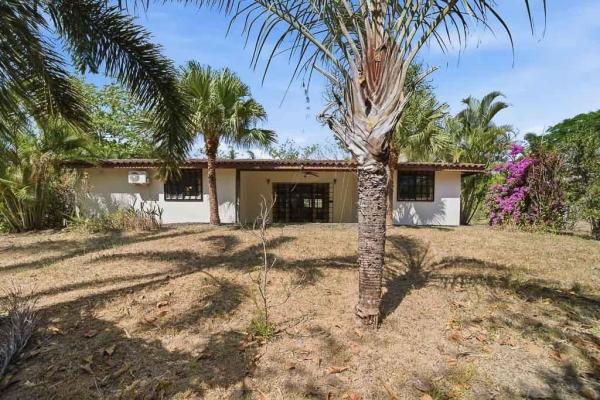 Charming home near los destiladeros beach