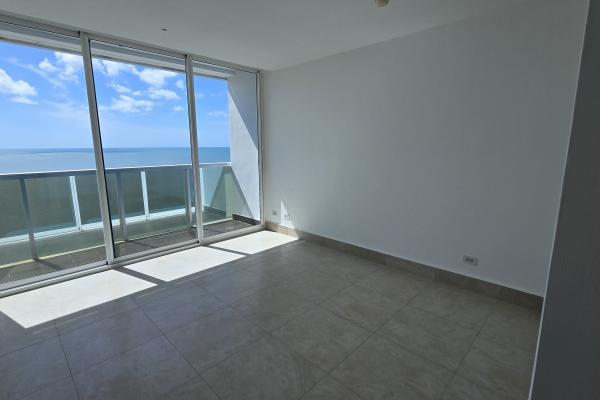 Venta de apartamento en ocean waves nueva gorgona