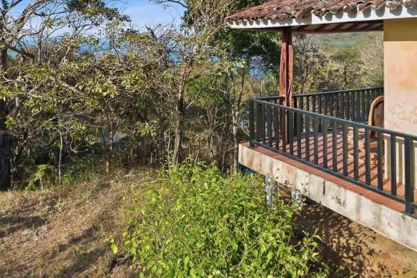 Cambutal ocean view home near los buzos