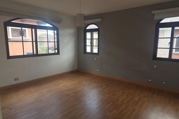 Vendo casa en exclusivo complejo el doral, costa sur