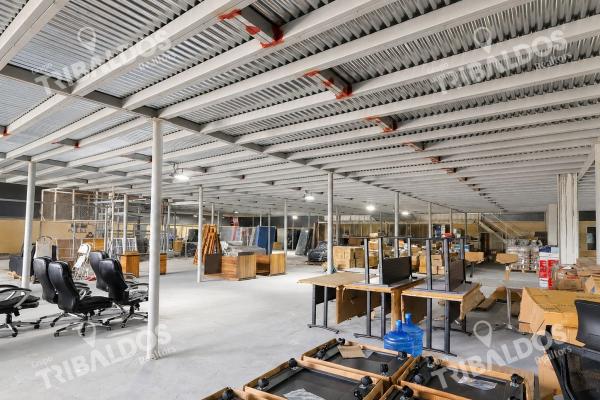 Venta de galera con mezzanine en pacora