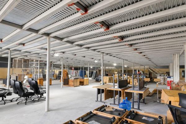 Venta de galera con mezzanine en pacora