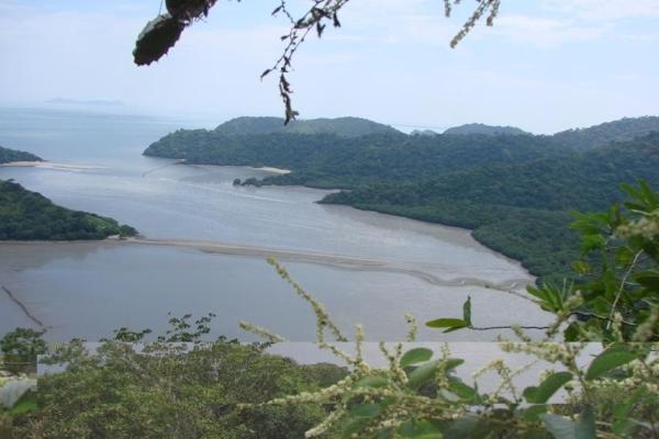 Beautiful farm with sea views in capira
