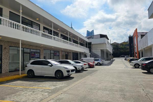 Gran local en via brasil - 815 m2