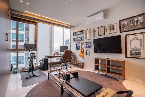 For sale 4-bedroom penthouse in ph regalia