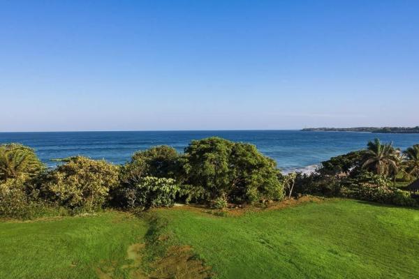 Costa pedasí beachfront lot – 35m premium frontage