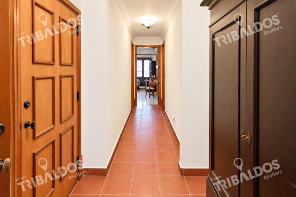 Venta de casa de 2 niveles en altos del golf