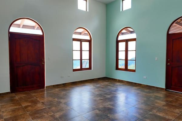 Se vende impresionante casa con vistas al mar en altos del maría