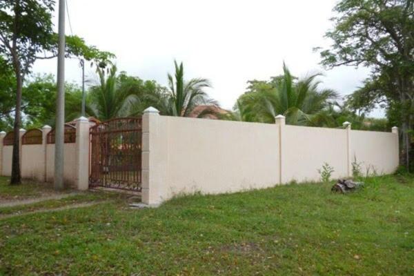 House for sale with land in coloncito, chame
