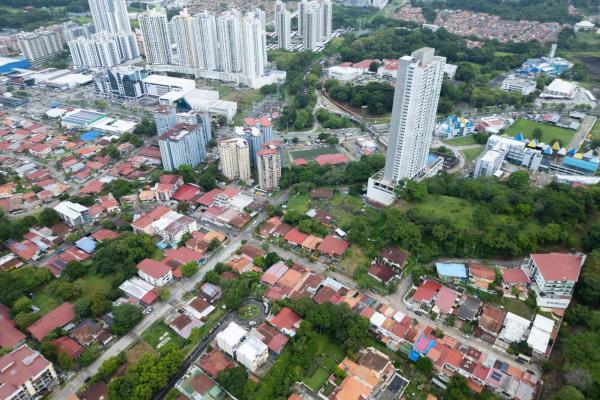 Totalmente renovado en altos de miraflores, betania