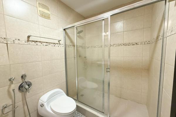 Amplio apartamento familiar en venta en pine hill