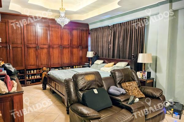 Venta de amplia casa en albrook
