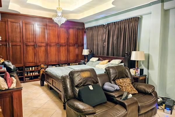 Venta de amplia casa en albrook