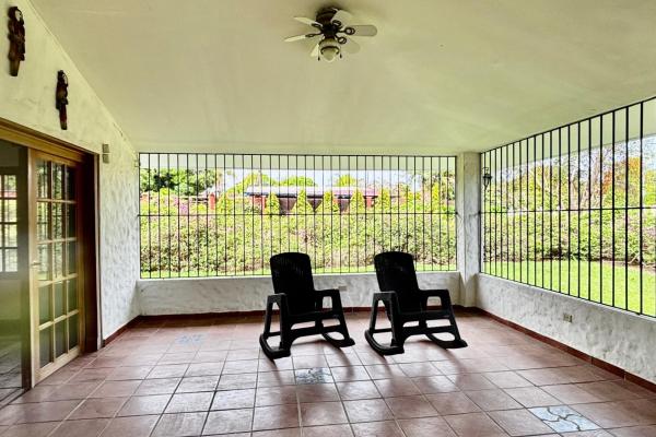 House in coronado, las acacias avenue