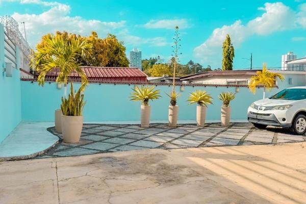 Vivienda con potencial residencial o comercial.