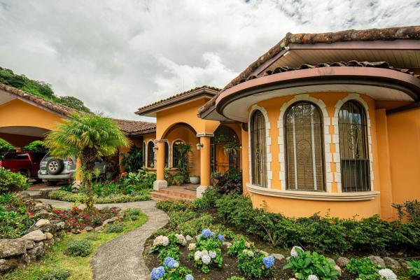 Casa en la ladera de boquete, panamá