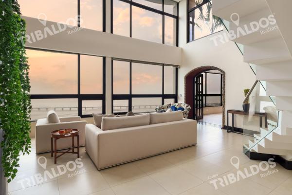 Penthouse 2 niveles frente al mar con terraza en coco del mar