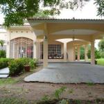 House for sale with land in coloncito, chame