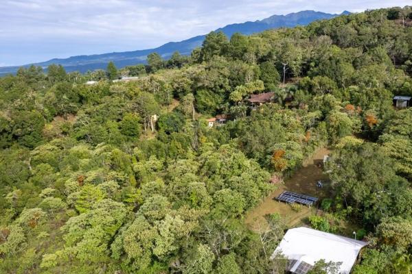 Casa 100% solar en jaramillo abajo, boquete