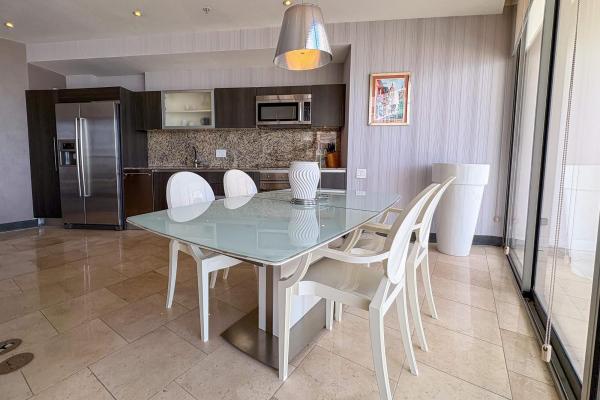 Apartamento en planta alta en punta pacífica, panamá