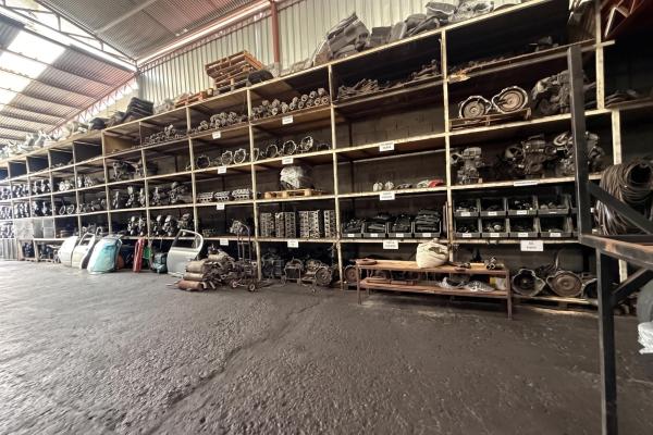 Warehouse for sale and rent in parque lefevre