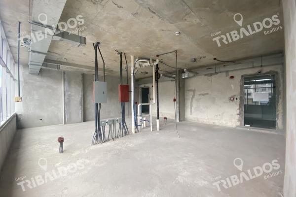 Venta de consultorio medico en park square medical center, via españa