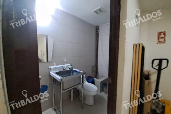 Venta de local comercial con mezzanine en los andes mall