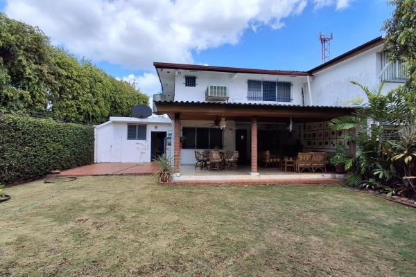 House in la loma with a large patio