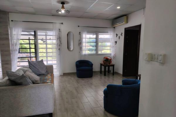 Casa con piscina, jacuzzi y espectaculares vistas a la montaña en el higo
