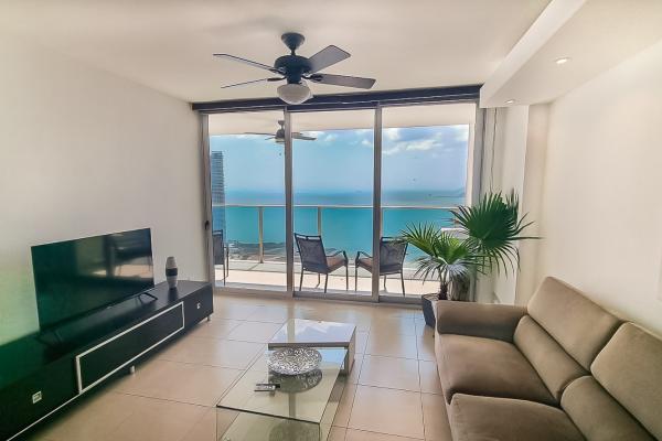 Venta de apartamento en ph waters on the bay, avenida balboa