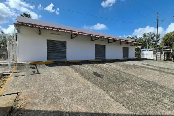 Ollas abajo plaza comercial en venta