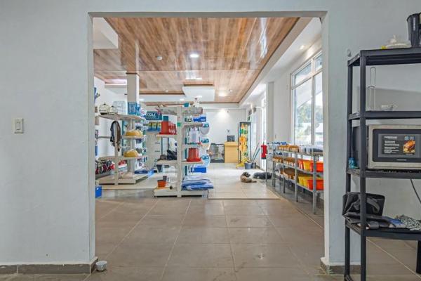 Mixed-use commercial property in san pablo viejo