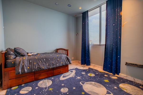 For sale 4-bedroom penthouse in ph regalia